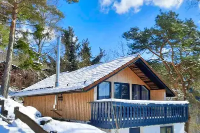 Image de Stilvolles und Komfortables Chalet am Waldrand Gelegen mit Blick ins Edertal