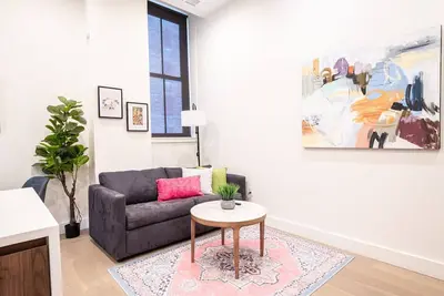 Image de Colorful 1 Br Walk to Penn Station-Great Location