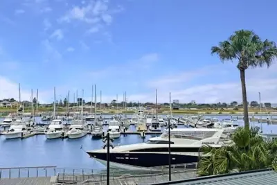 Image de Aqua Marinus - New Luxury 3 bedroom waterfront Apartment at Shell Cove Nsw 2529