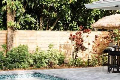 Image de Central Beach Pool Home - Putting Green - Ev Charger - Dogs Welcome