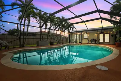 Image de Blue Skies Bungalow w/ Heated Pool