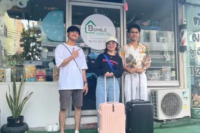Image de 5 minutes to the Don Mueang Airport connector and Don Mueang Red Line station.