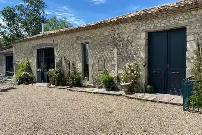 Image de Maison de Campagne de Charme avec Piscine Sud Dordogne 12/14pers.