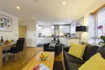 Image de Elstree - spacious 2 bedroom, 2 bathroom apartment\n