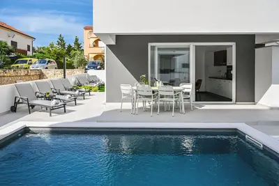 Image de Duplex apartment with terrace and pool