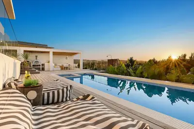 Image de Sanctuary Spaces - Sundowner