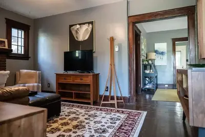 Entire Townhouse - 2 Separate Units\n\n