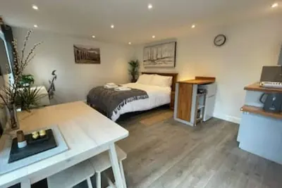 Image de Cheltenham Races Home with Hot-Tub