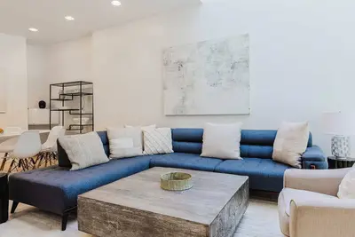 Image de The Diplomat #1 - Boutique Designer Duplex