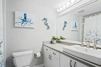 Image de All newly furnished condo in beautiful Vero Beach Fl. 1 mile from intercostal
