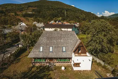 Image de Traditional house located in Bârsana, Maramureș.