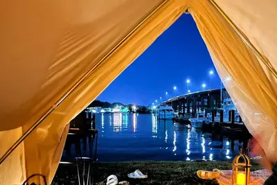 Image de This tent is a 0 bedroom(s), 1 bathrooms, located in Edgewater, Md.