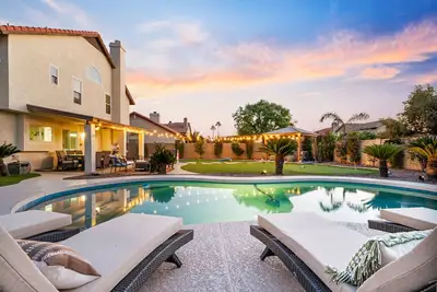 Image de The Ultimate Scottsdale Escape! Heated pool, game room, mini golf! Prime Location