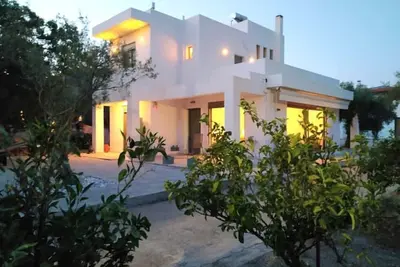 Image de Modern Villa near beach between Athens-Attica and Corinth-Peloponnese