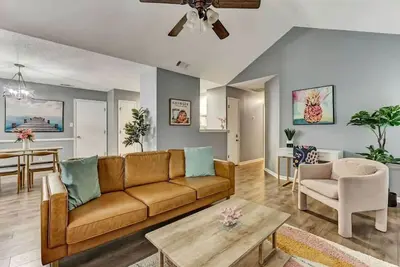 Image de Dog Friendly - Hot Tub - Large Backyard