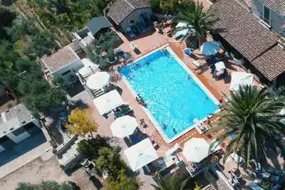 Image de Le Cese, an old 18th century farmhouse surrounded by greenery ideal for relaxing