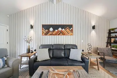 Image de Wasatch Bungalow: 2-Bedroom with Free Parking and Bbq Grill