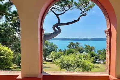Idéal 2 familles, grande maison de charme vue mer, accès direct à la plage