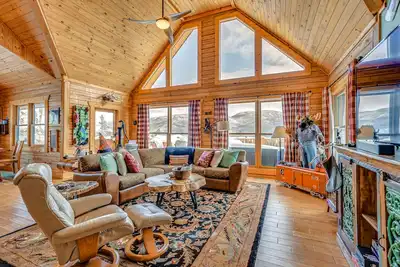 Image de Private Hot Tub: Mtn-View Grand Lake Cabin!
