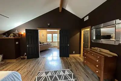 Image de 1bd | Charming Apartment in Lake Leelanau