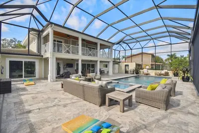 Image de Eagles Nest - Luxury Waterfront Pool Home close Siesta Key
