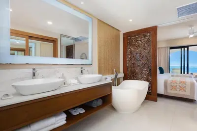 Image de Two Bedroom Suite Ocean View - Villa La Valencia Beach Resort & Spa Los Cabos\n\n