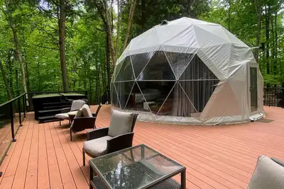 Image de Luxury Glamping Dome | Forest Views | Lake Access | Hot Tub