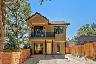 Image de Stylish East Side Home Near Downtown Attractions!