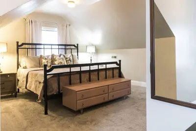 Image de King Suite by Mkat Interior Designs