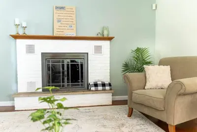 Image de Sunset Cottage: Spacious Vacation Home with Game Room