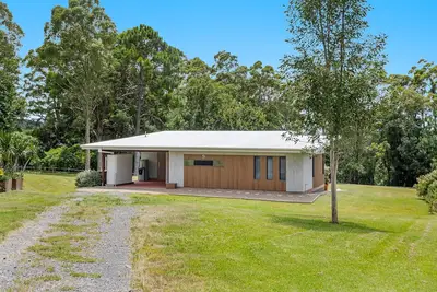 Image de Take it easy at this unique and tranquil getaway.