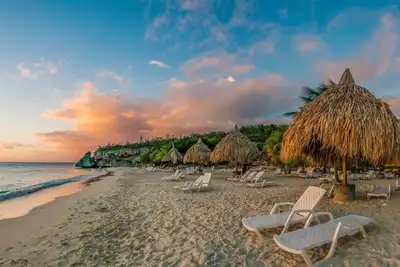 Image de 05-Experience contemporary luxury at Prince Apt, 20-minute stroll from the beach