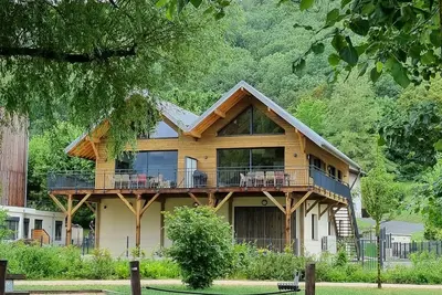 Image de Les chalets de Conjux - Port accès direct lac Bourget pour 10Pers - Exceptionnel