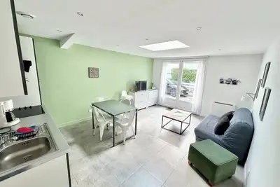 Image de Appartement rez-de-chaussée à 2 minutes de la plage à pieds