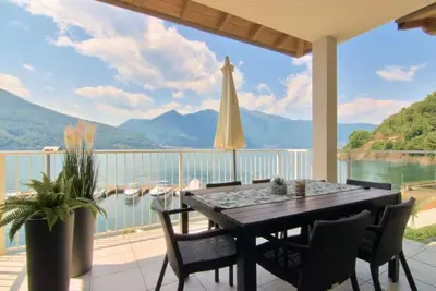 Image de Lake Maggiore apartment with lake views