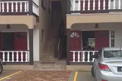 Image de -Cozy, newly built, centrally located apartments, near beach\/surfing