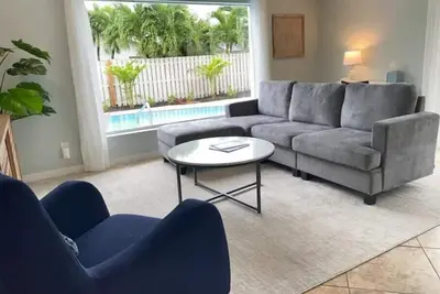 Image de Modern coastal home w/ heated pool & pet friendly