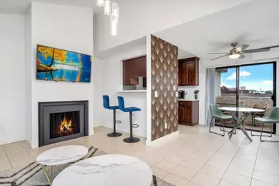 Image de Deluxe 1br in Hb \/ 0. 2 Mi from Hb hospital