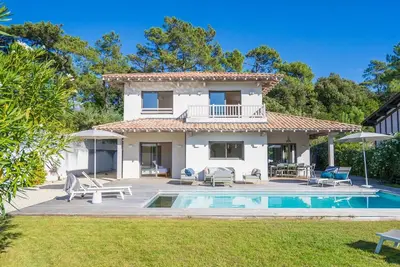 Image de Pyla - Belle villa au calme - Proche plage