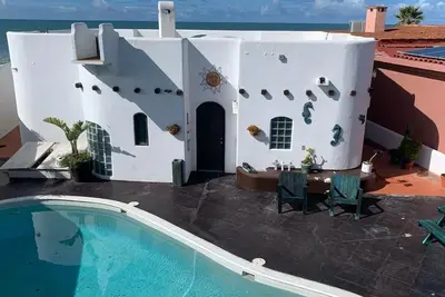Oceanfront Villa - Birthdays, Weddings & Events. Private pool, jacuzzi & Chef