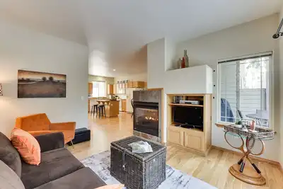 Image de Klamath Falls Townhome w/ Deck & Resort Amenities!