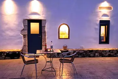 Image de Grandpa's place - a 150year-old  stone built house- near  Zia's sunset balcony