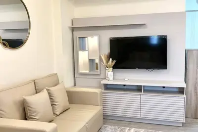 Image de 1 Bedroom Condo near Airport