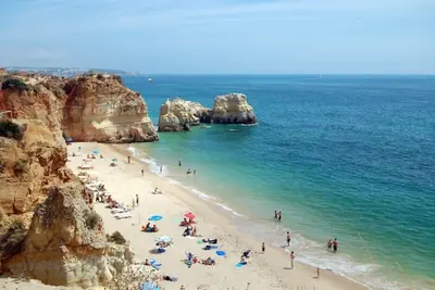 Image de Praia da Rocha 2 bedroom beach side apartment