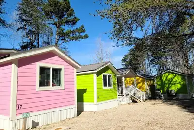 Image de Waterfront 2 Bed Tiny Home #17