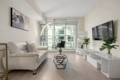 Image de The Opal - Near Stampede Grounds