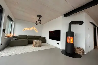 Image de Luxuriöses Chalet mit Kamin und Panoramablick