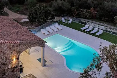 Villa à San Teodoro avec 6 chambres à coucher, 12 couchages