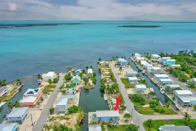 Image de Water Views / Heated Swimming Pool / Hot Tub / Boat Dock