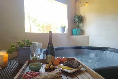 Image de Spa le Dali privatisé à 100 % en lisière de forêt.